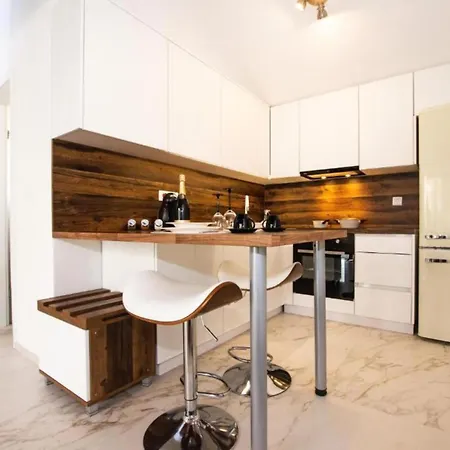 Capisanta Stone - One Bedroom With Hot Tub