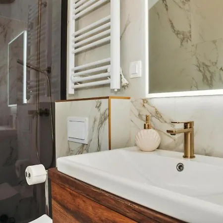 Capisanta Stone - One Bedroom With Hot Tub Semesterbostad Lukoran