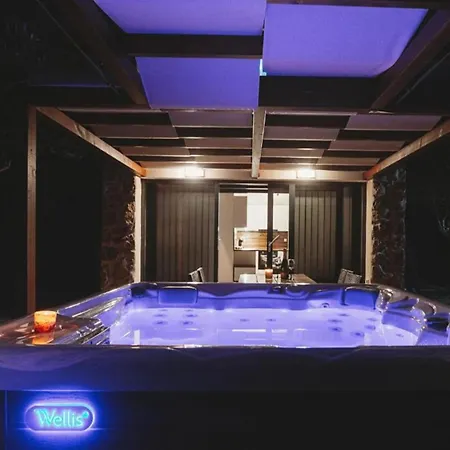 Capisanta Stone - One Bedroom With Hot Tub Semesterbostad Lukoran